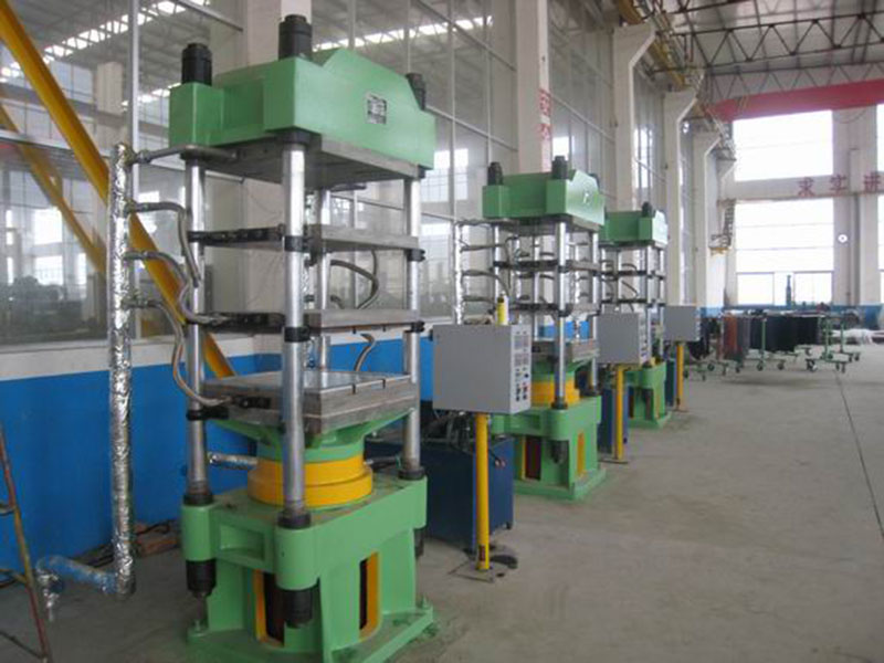 實(shí)驗(yàn)室程控型塑膠單螺桿擠出機(jī)